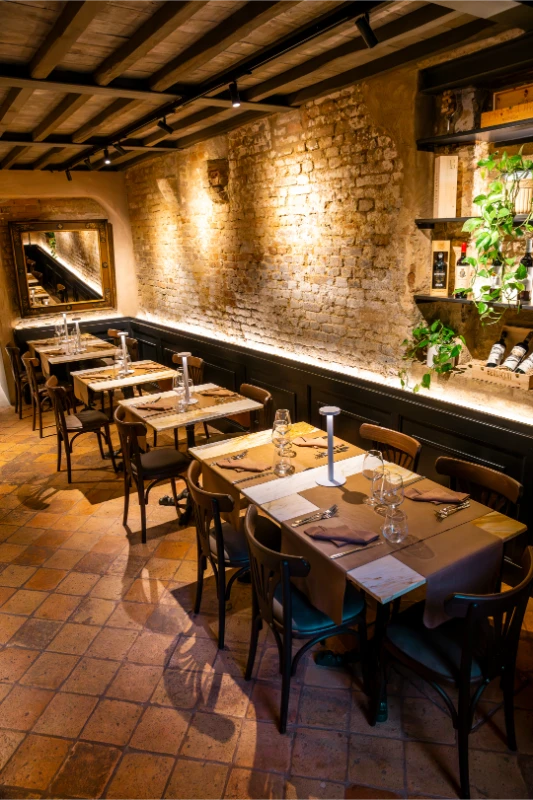 osteria bonelli Ristorante nel centro storico di Siena vicino Duomo e Piazza del Campo sala medievale